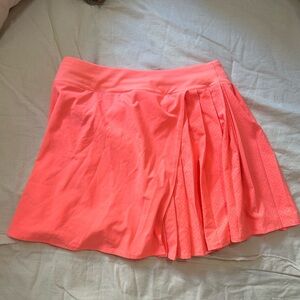Lululemon asymmetrical skirt. Size 4